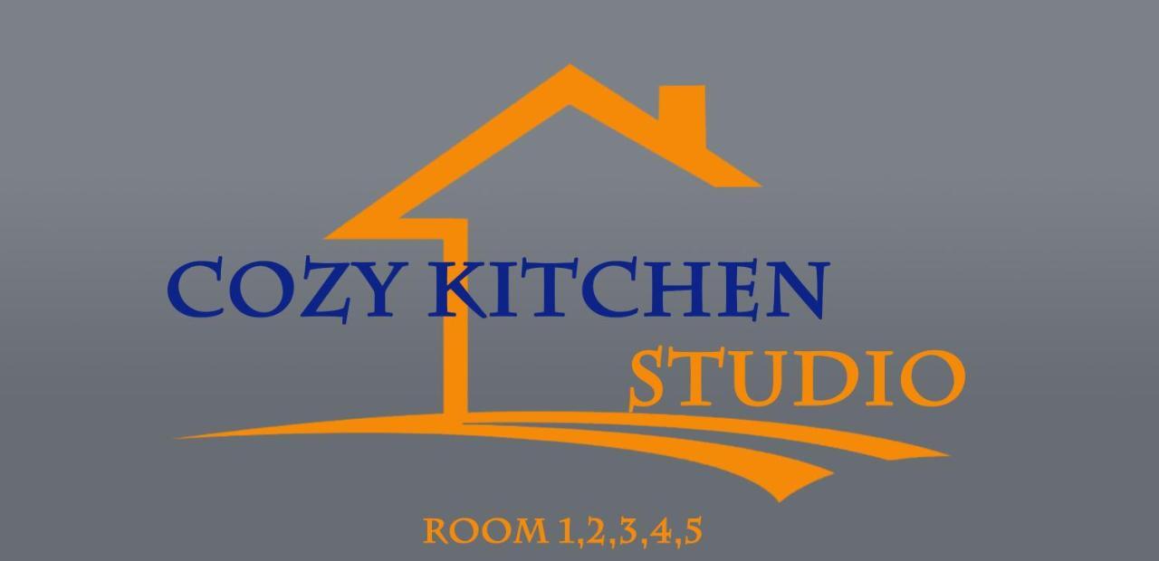 Liivalaia 40 Cozy Kitchen Studio Tallinn Buitenkant foto